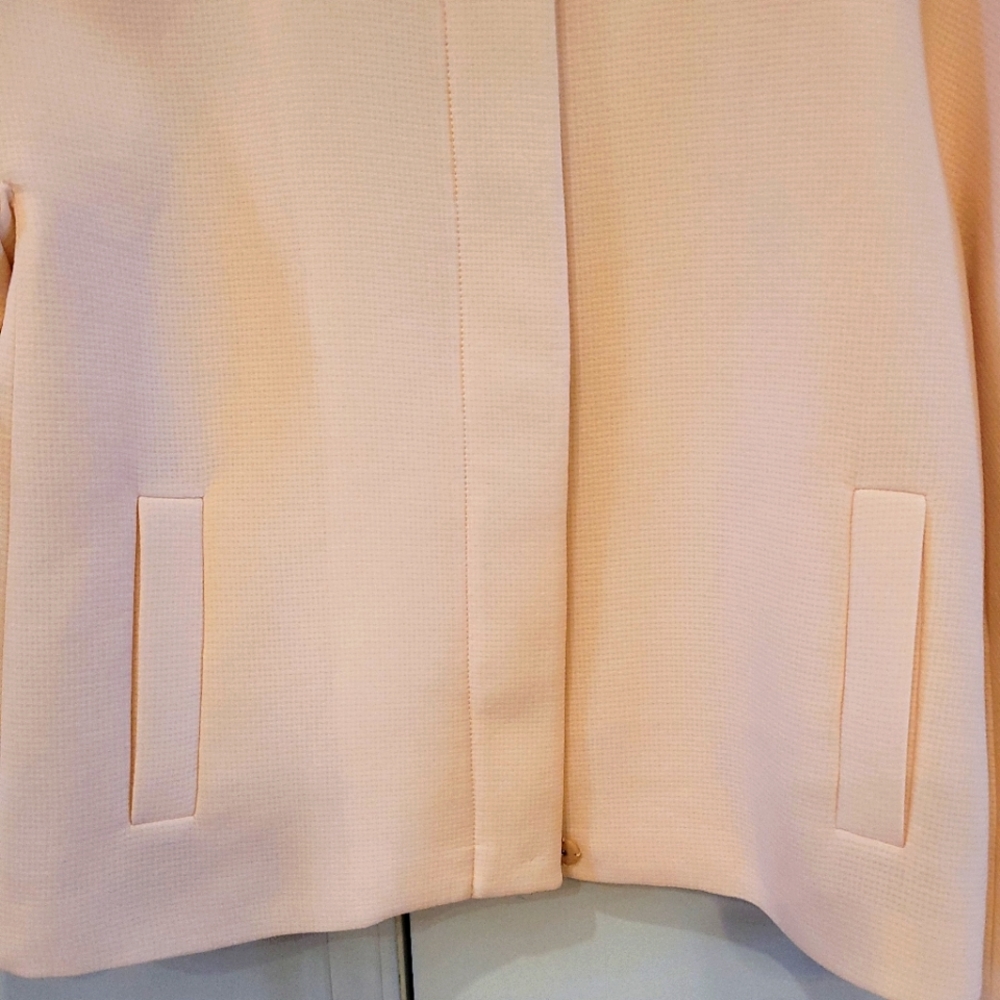 blazer - Picture 2 of 6